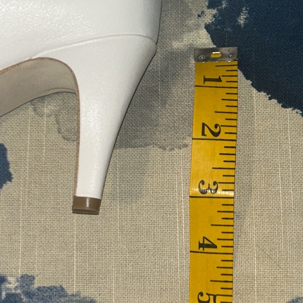 Free People White Ankle Booties with Tan Folded Trim…👢 - Picture 7 of 9
